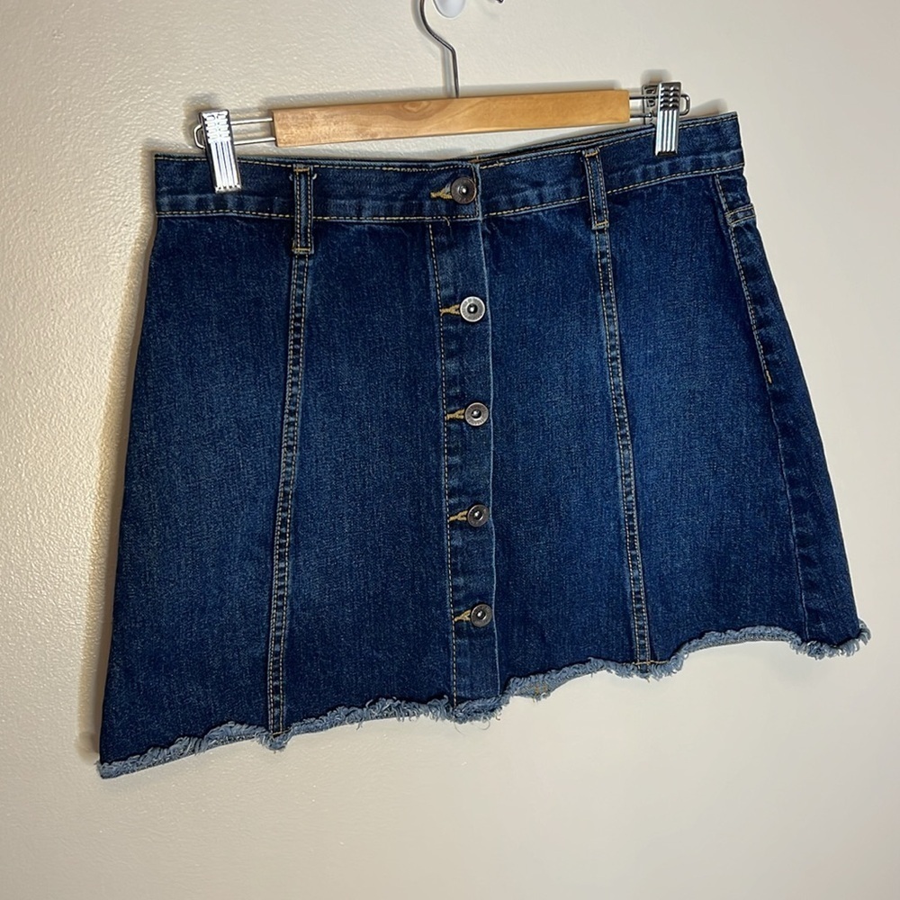 Forever 21 Denim Button-Front Skirt EUC Like New! - Picture 4 of 9